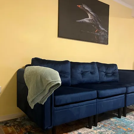 Apartment Yellow *